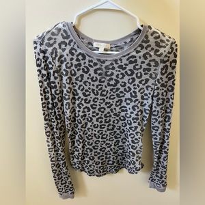 Never worn!! Cute king animal print long sleeve